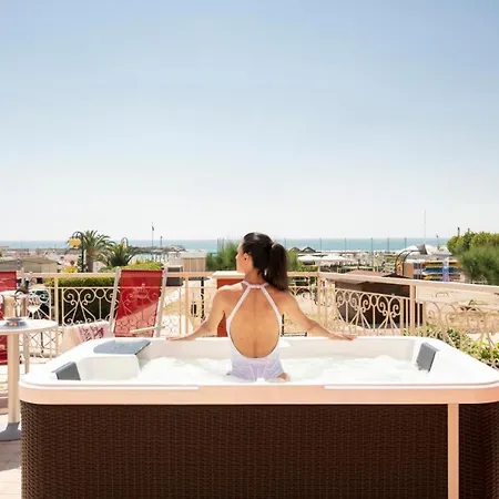 فندق Sirena 3*